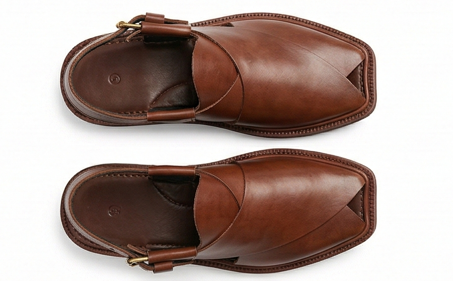 Premium Men’s Leather Chappal – Sleek Kaptaan Style (Polished Brown)